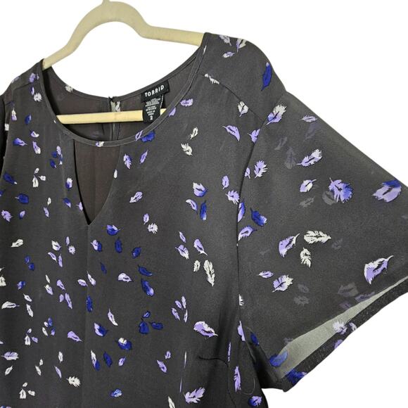 Torrid Top Feather Print Top Short Sleeve Blouse Women 2X Black Casual Top - Picture 4 of 8
